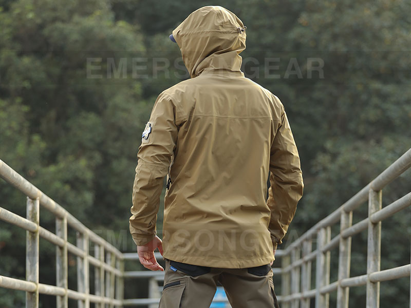 Veste imperméable Emersongear pour sports de plein air à haute intensité, indice d'étanchéité 20000+, « Otter »