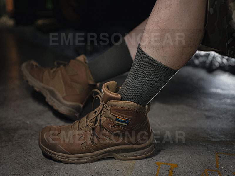 Chaussettes d'entraînement fonctionnelles tactiques Emersongear 'Desert Lizard'