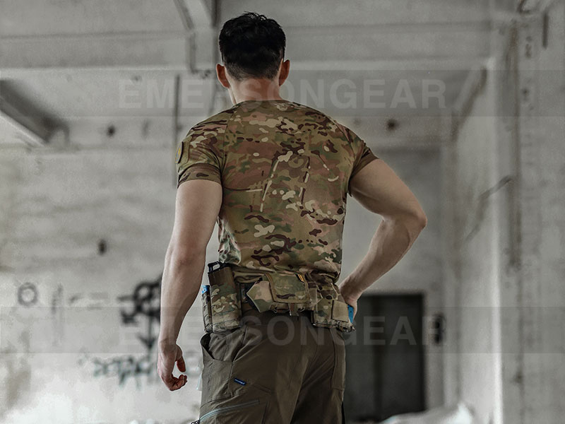 T-shirt fonctionnel de camouflage tactique d'entraînement de forme physique de sport d'Emersongear 'Newt'