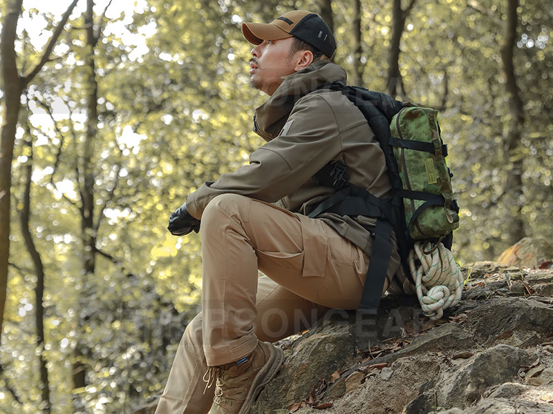 Veste fonctionnelle coupe-vent et hydrofuge d'alpinisme Emersongear 'Spinosaurus'